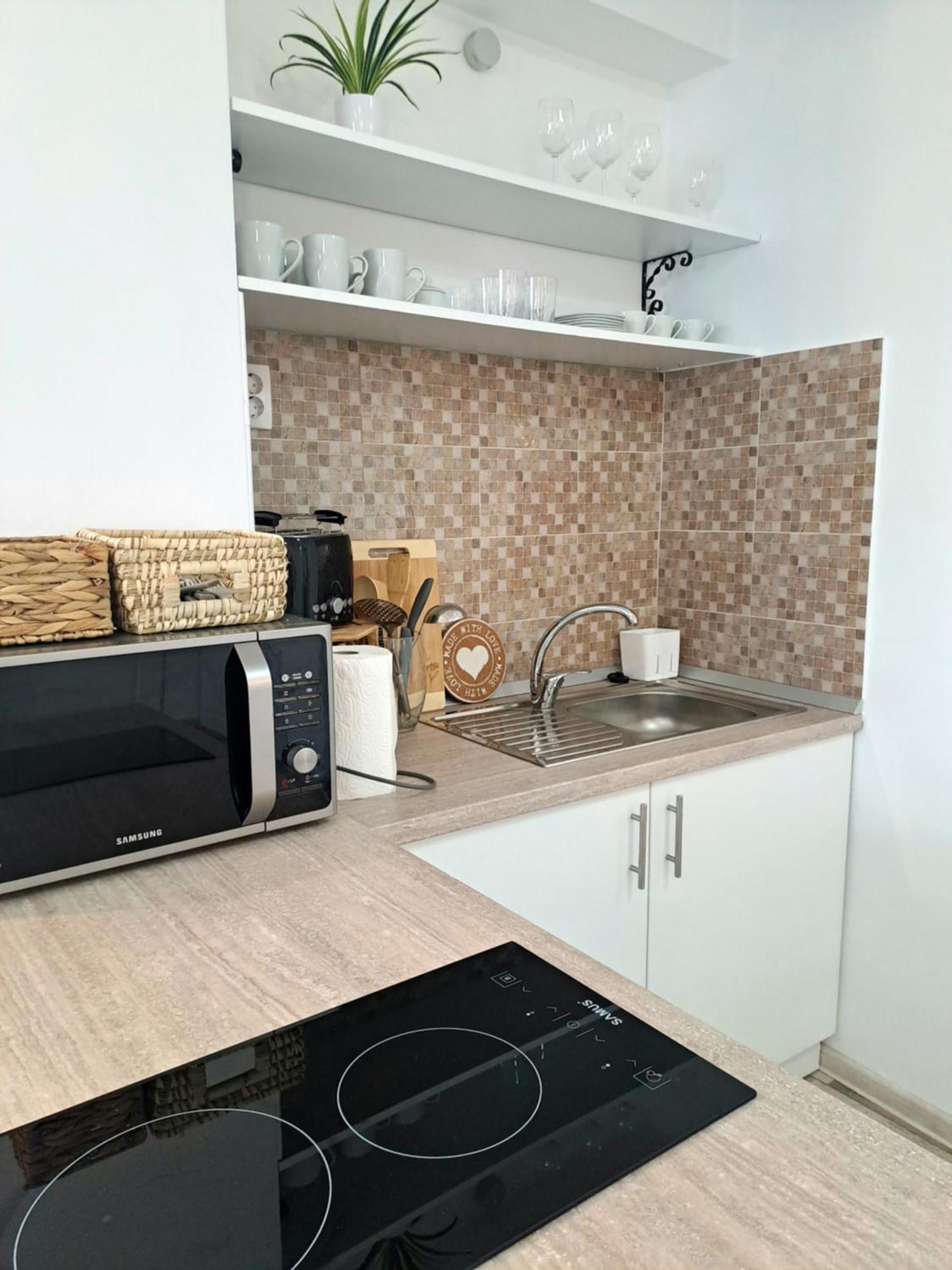 Apartment 7 Level *